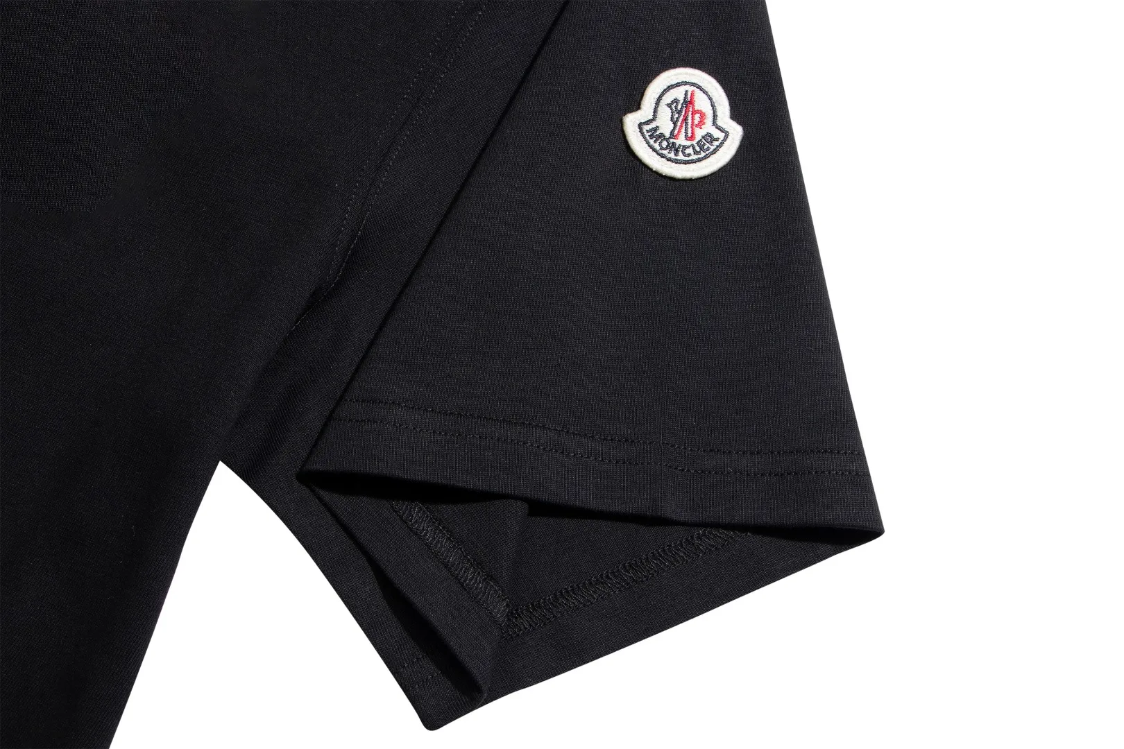 Quality《Moncler~ 》2024New Arrival T , Versatile Quality . ‼ 32 250G ‼ T 🤪 Sizes：S-M-L-XL-2XL ：Black White 、 Same Style
